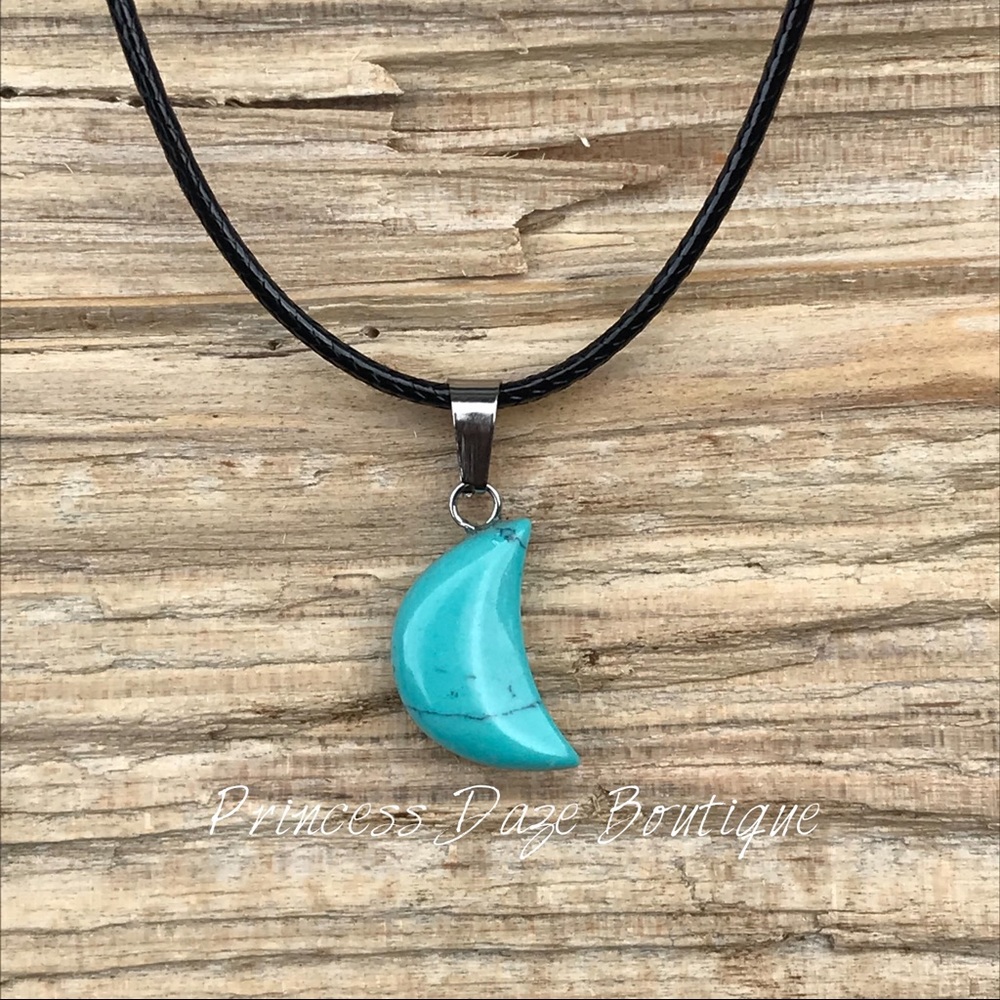 Natural‎ Stone Moon Necklace